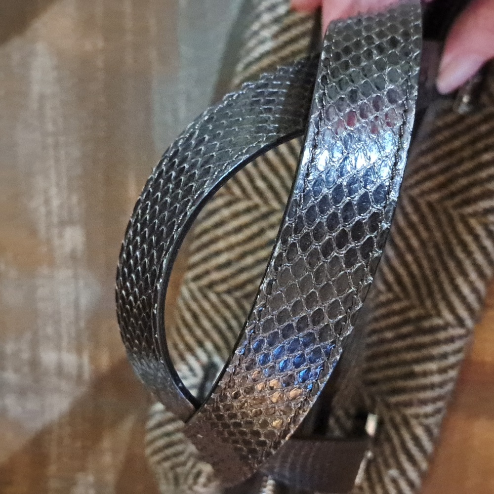 Elegant Kate Spade Tweed Handbag with Brown Leather Accents - Picture 6 of 10